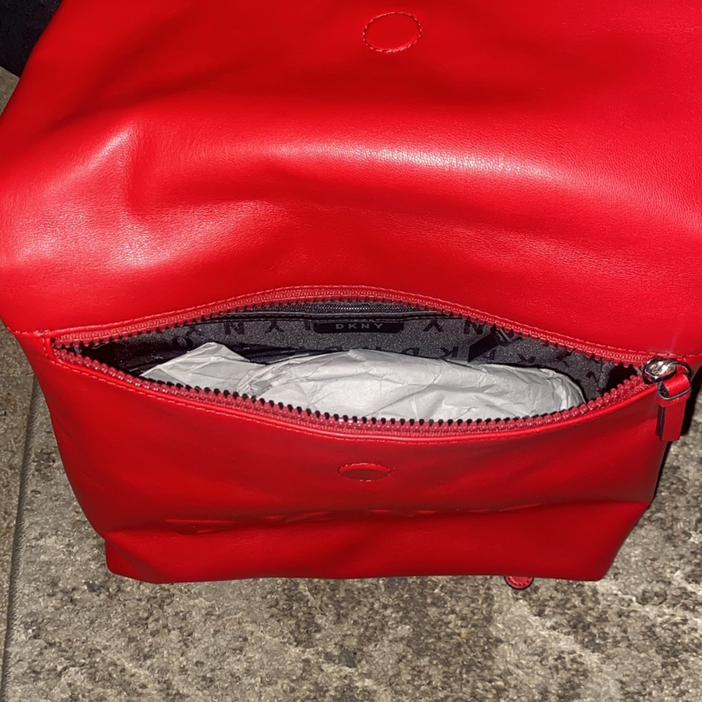 🌟NWT Dkny Red Backpack - Picture 3 of 7